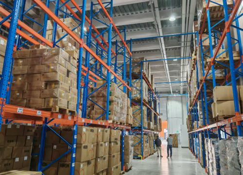 山東蘊(yùn)達(dá)金屬制品 重型貨架廠深耕倉儲領(lǐng)域，金屬制品研發(fā)賦能全球工業(yè)升級