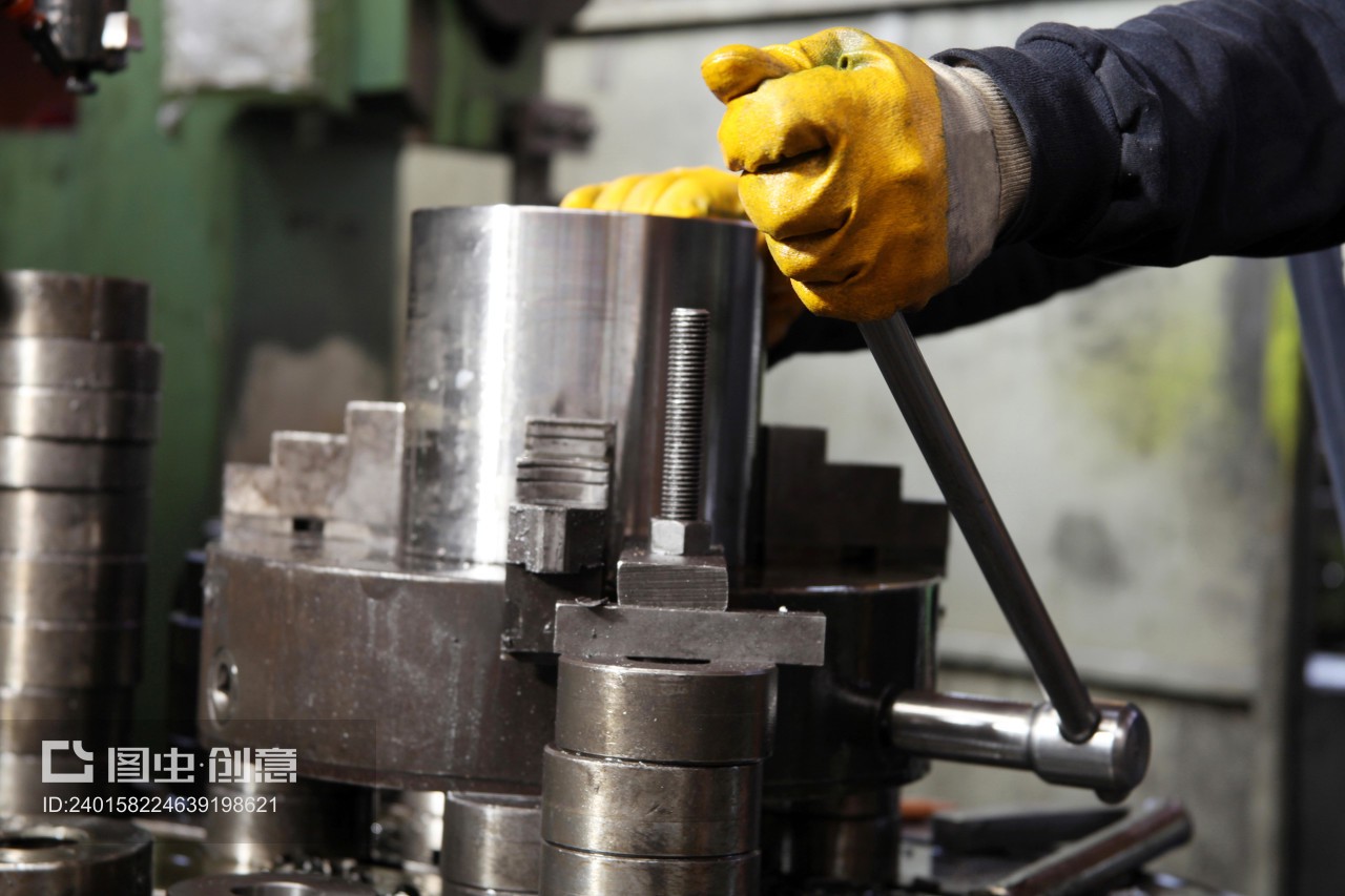 車床加工技術(shù)在金屬制品研發(fā)中的創(chuàng)新與應(yīng)用